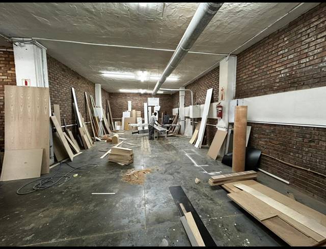 400M² WAREHOUSE TO LET IN WYNBERG